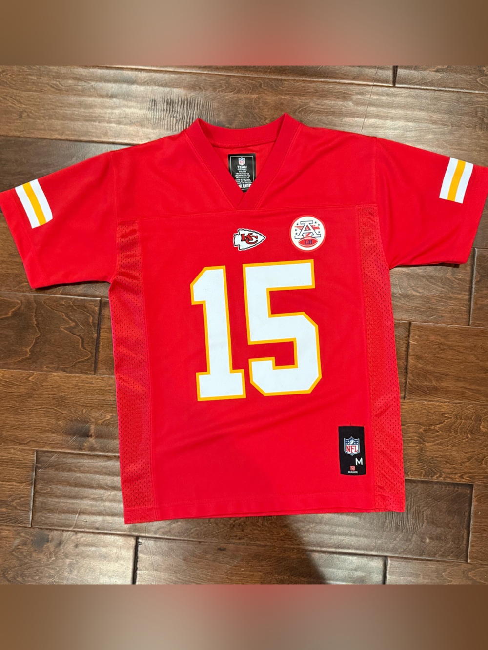 Kansas City Chiefs Football Jersey with Number 15